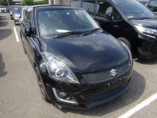 Suzuki-Swift-2014(RS)